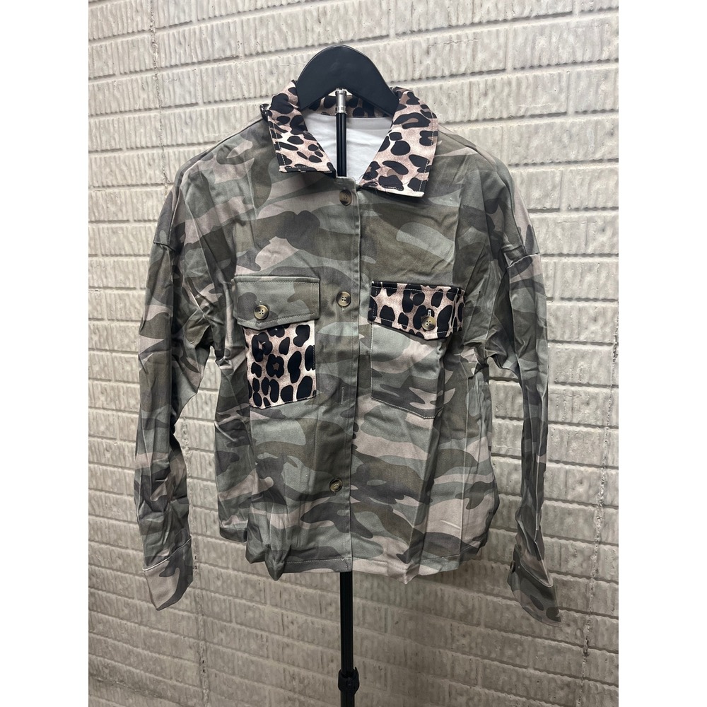 Camo Leopard‎ Print Shirt Jacket Women Small Long Sleeve Button Up Lightweight